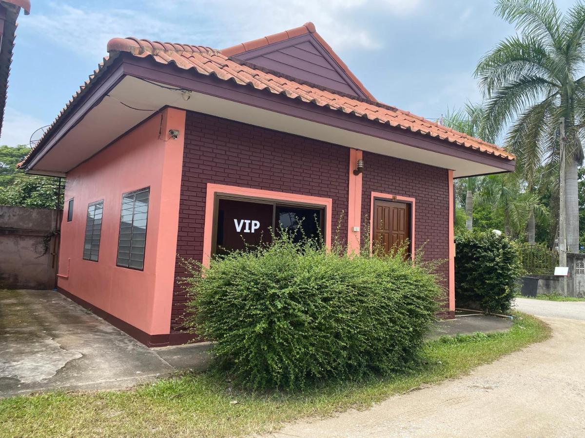 โพธิ์ทองริมทุ่ง Pothong Rimtung Hotel Fang Exteriér fotografie