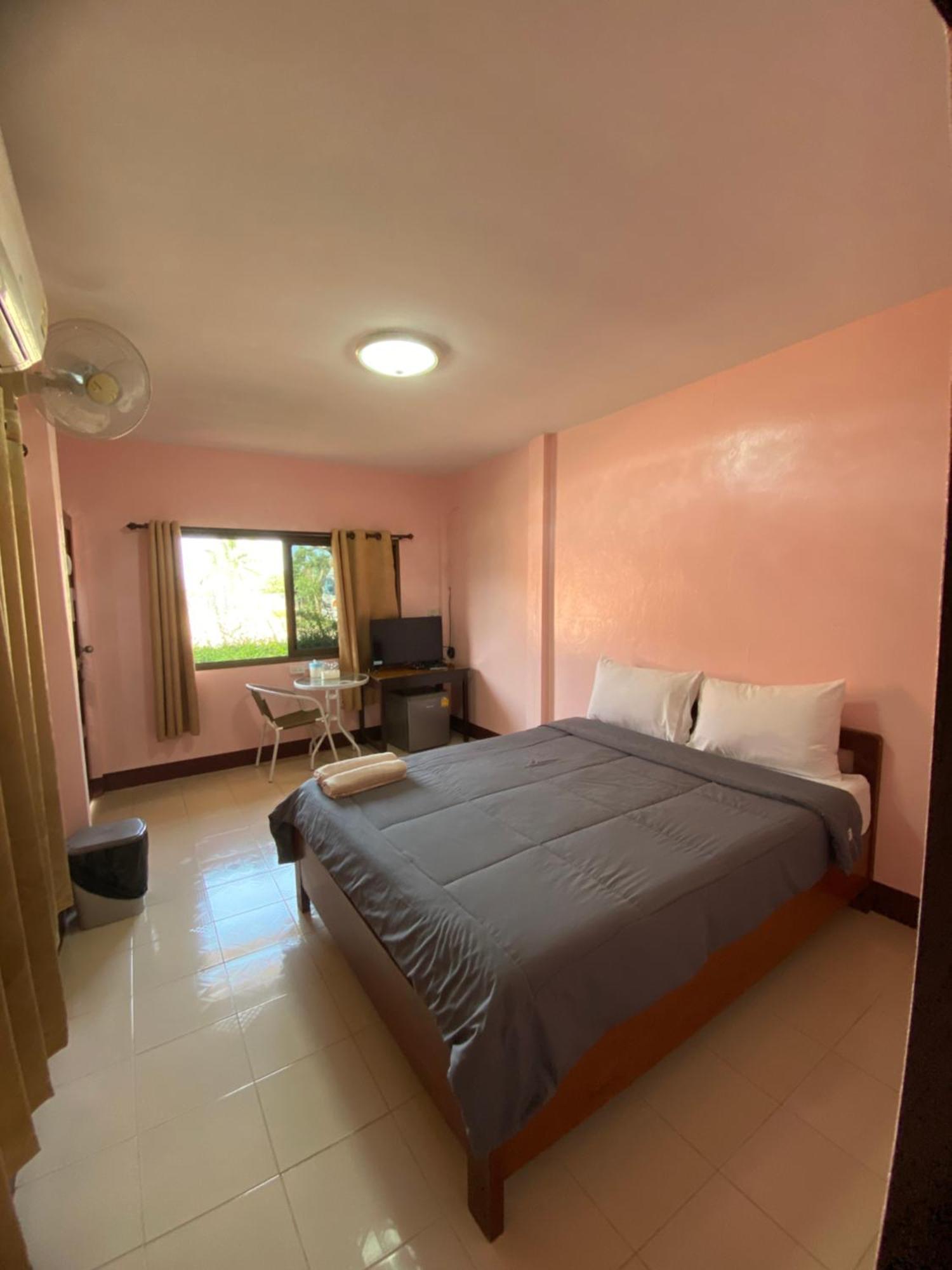 โพธิ์ทองริมทุ่ง Pothong Rimtung Hotel Fang Exteriér fotografie